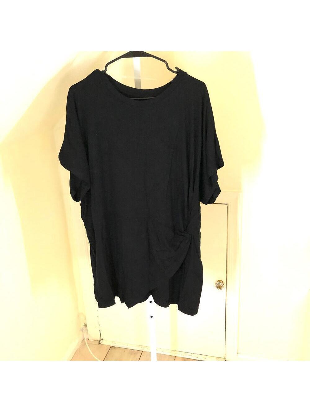 Ava + Viv NWOT Women's Black Twist Front Ruched Knit Top Size 2X